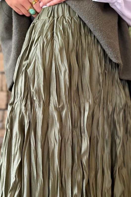 Twisted Sister Crinkle Midi Skirt Khaki
